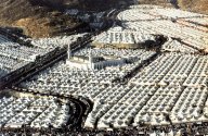 Pilgrim camps in Arafat Click to view high resolution version