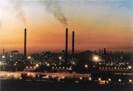 Night view of basic industrial district in Yanbu Click to view high resolution version